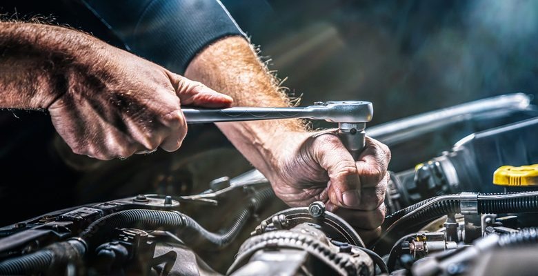 خدمات مکانیک سیار شبانه‌روزی رستمی در زنجان